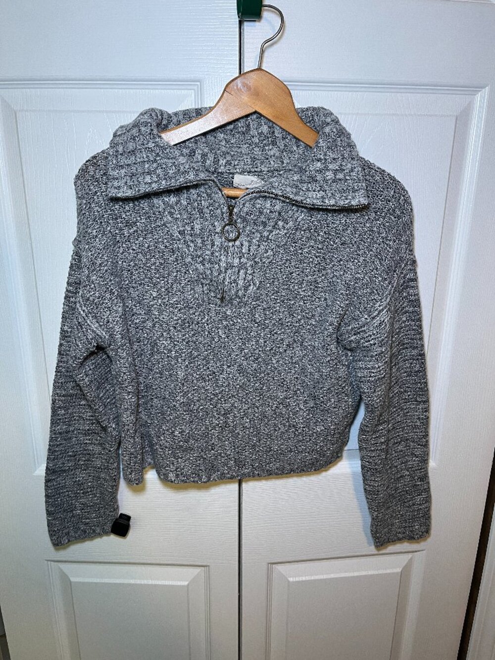 Universal Thread Gray Knit Quarter Zip Sweater Medium